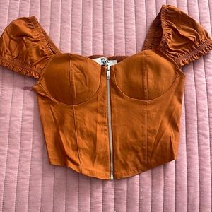 Brown/orange top